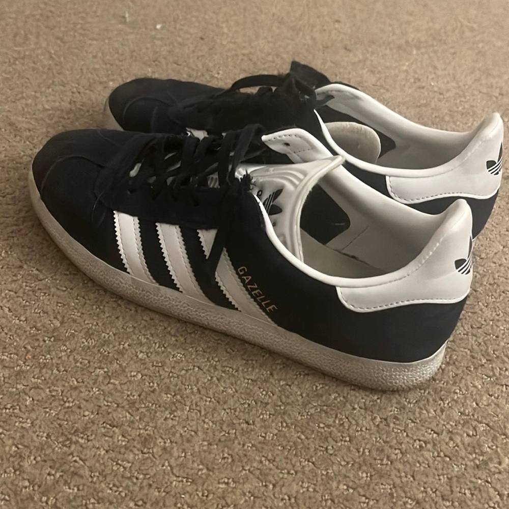 Navy Blue Adidas Gazelle shoes Mens size 7 1/2
